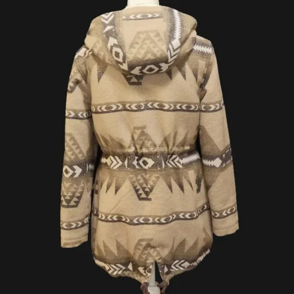 Host Pick🎉 Legendary Whitetails Winter Coat - Picture 2 of 16